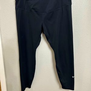 Women's Nike Dri-Fit leggings ankle length